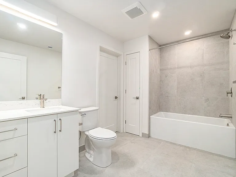 373 Iberville St #4 — Photo 7