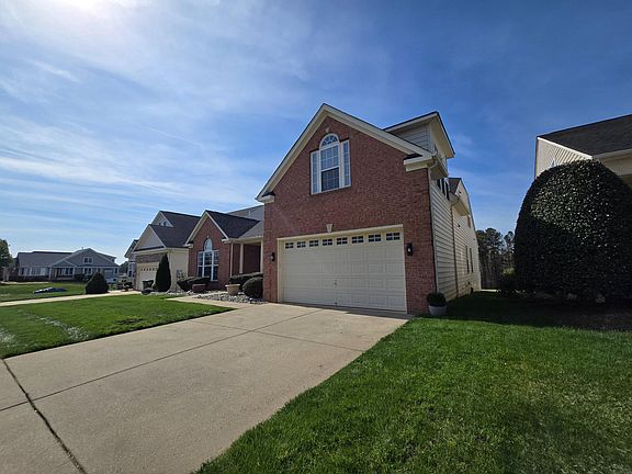 2nd image of 5104 Sewells Pointe Dr