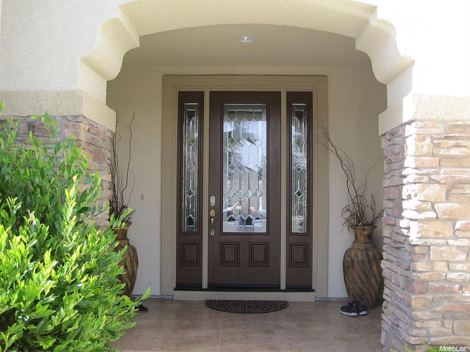 1st image of 961 Jasmine Hollow Dr