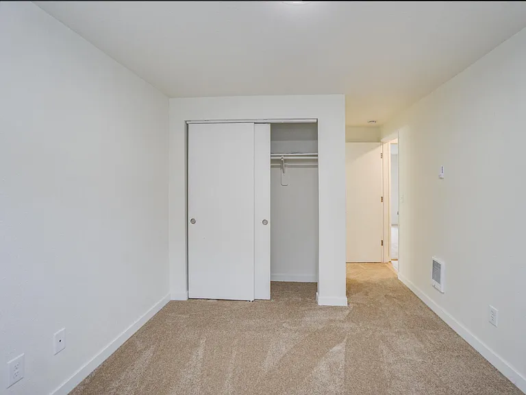 Park Crest Townhomes — Photo 37