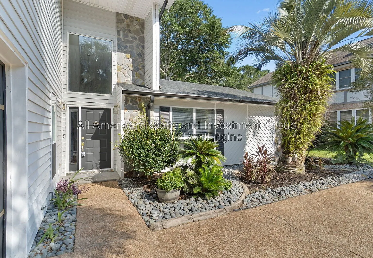 3 bed, 3.0 bath, 2527 sqft, $3,495 — Photo 2