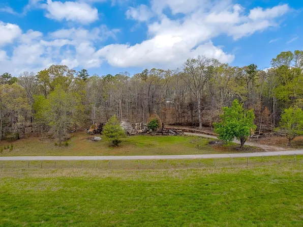 371 Hayes Rd, Taylors, SC 29687
