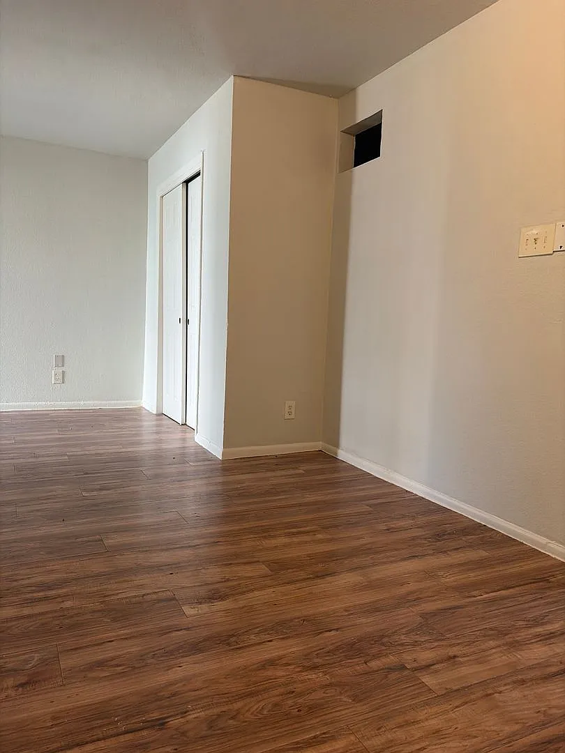 Starr Apartments — Photo 4