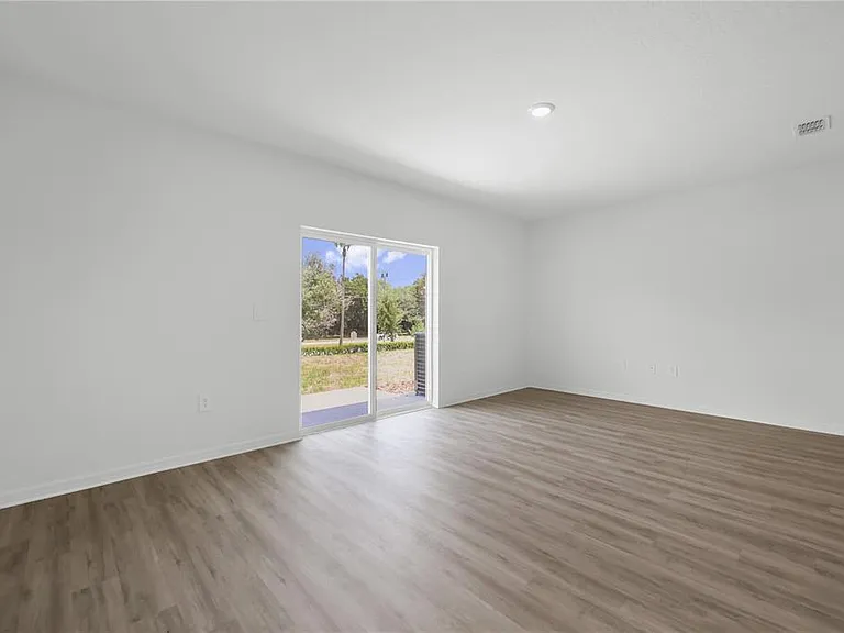 1831 Rock Elm Rd — Photo 3