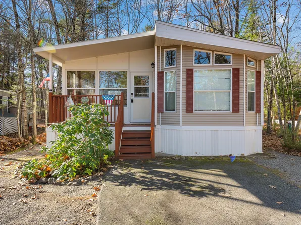 1056 Club Sebago Way, Casco, ME 04015
