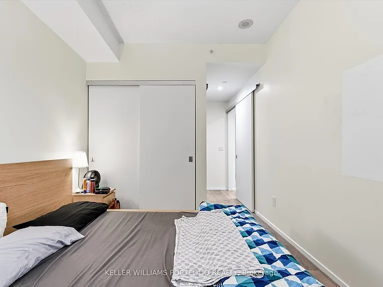 159 Dundas St E #1005 — Photo 18