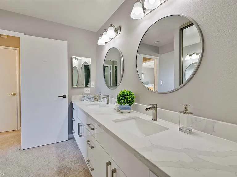 2258 Almaden Rd #B — Photo 22