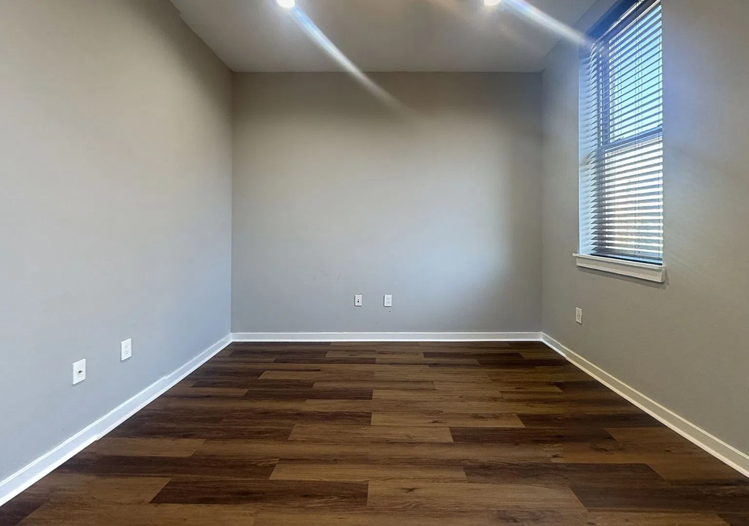 1802 W Diamond St. — Photo 4