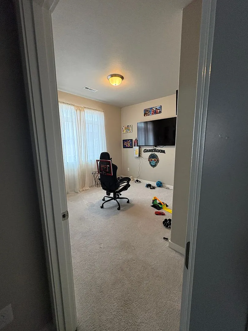 New Build Home for Rent in Ephrata — Photo 4