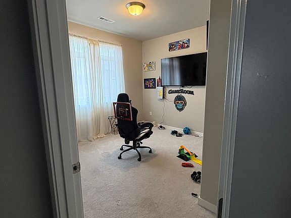 4th image of 1107 5th Ave NE