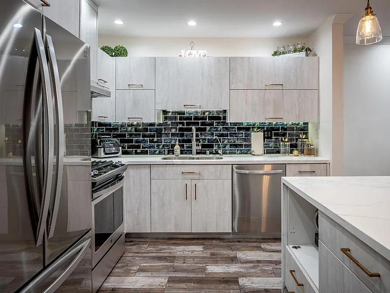 330 N Jackson St #316 — Photo 15
