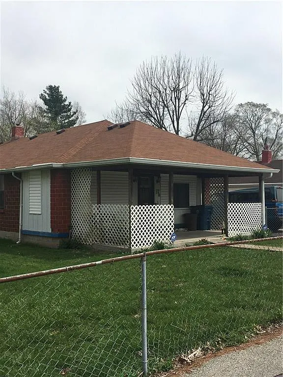 2729 Foltz St photo 1
