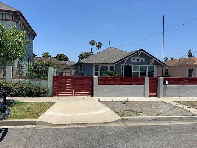 1st image of 311 E Ave
