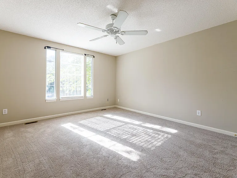 386 Jardinere Walk — Photo 14