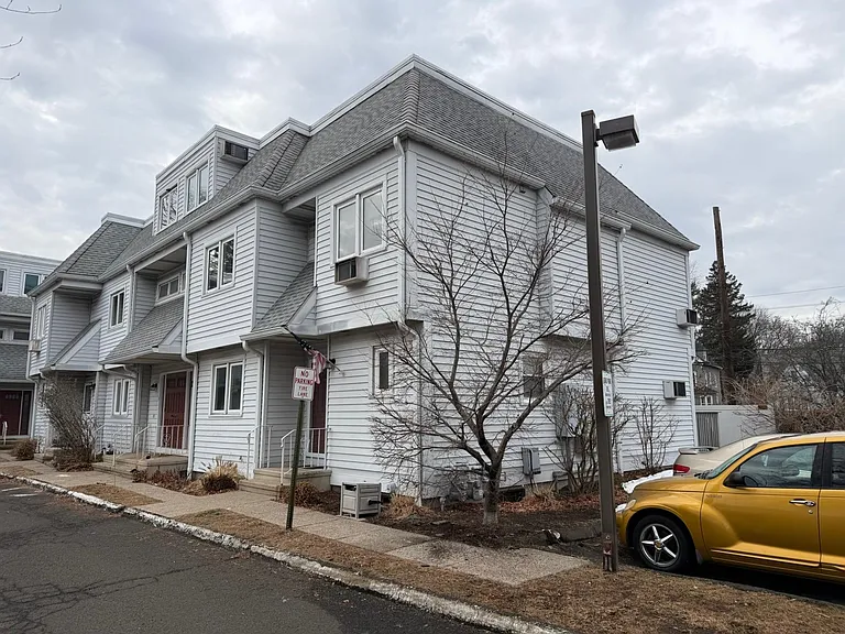 678 Savin Ave #2E — Photo 22