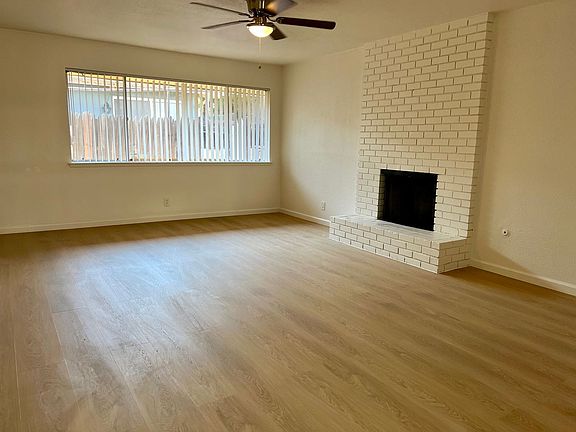 5th image of 5071 E Belmont Ave #C