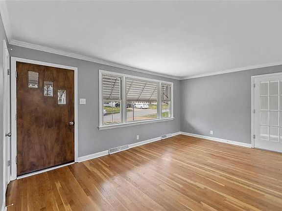 5th image of 606 Kelvin Dr