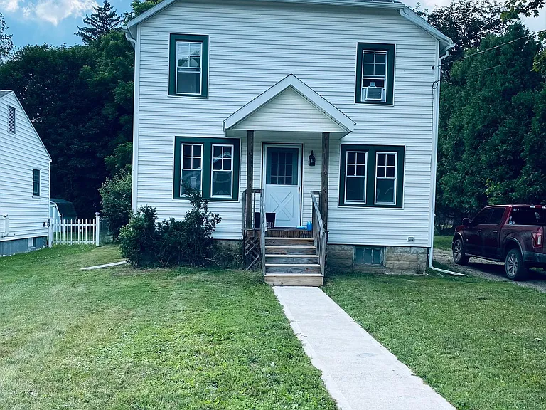 18 Cameron Ave — Photo 1