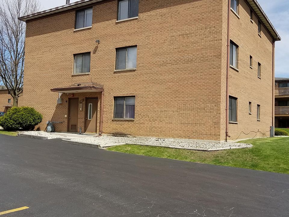 1st image of 701 W 65th St APT 6