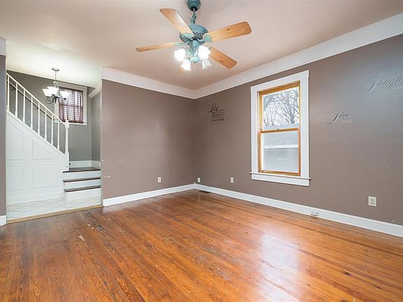 5th image of 116 E Parrish Ave