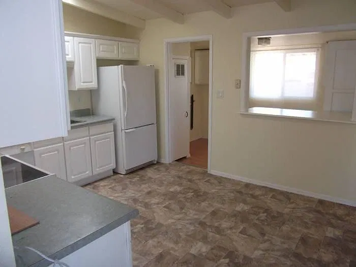 2 bed, 1201 sqft, $1,200 — Photo 3