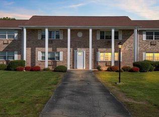 30 Washington Park Dr #2, Andover, MA 01810