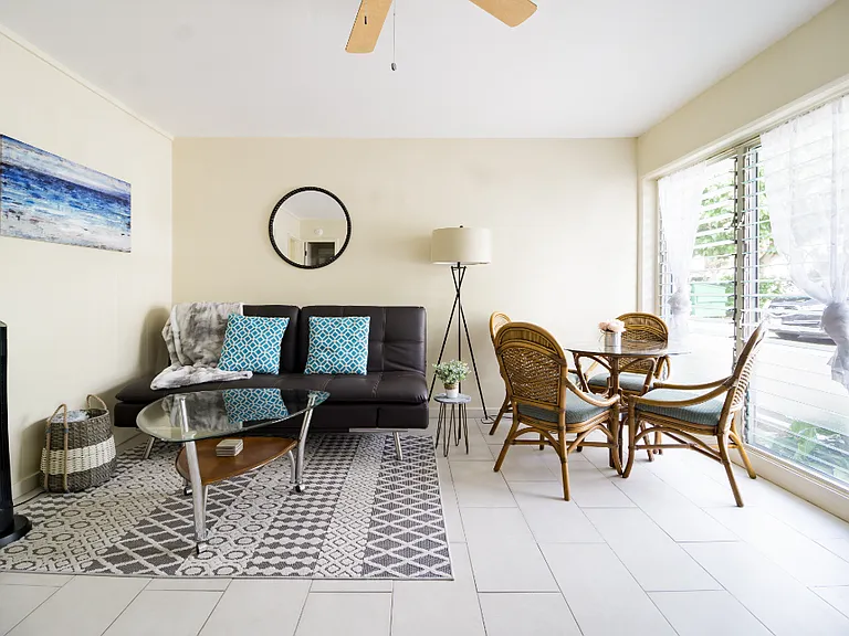 1707 Anapuni St #3 — Photo 2