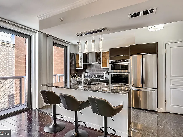 631 D St NW #934 — Photo 8