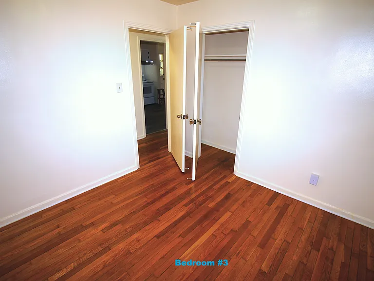 1090 Meridian Ct — Photo 23