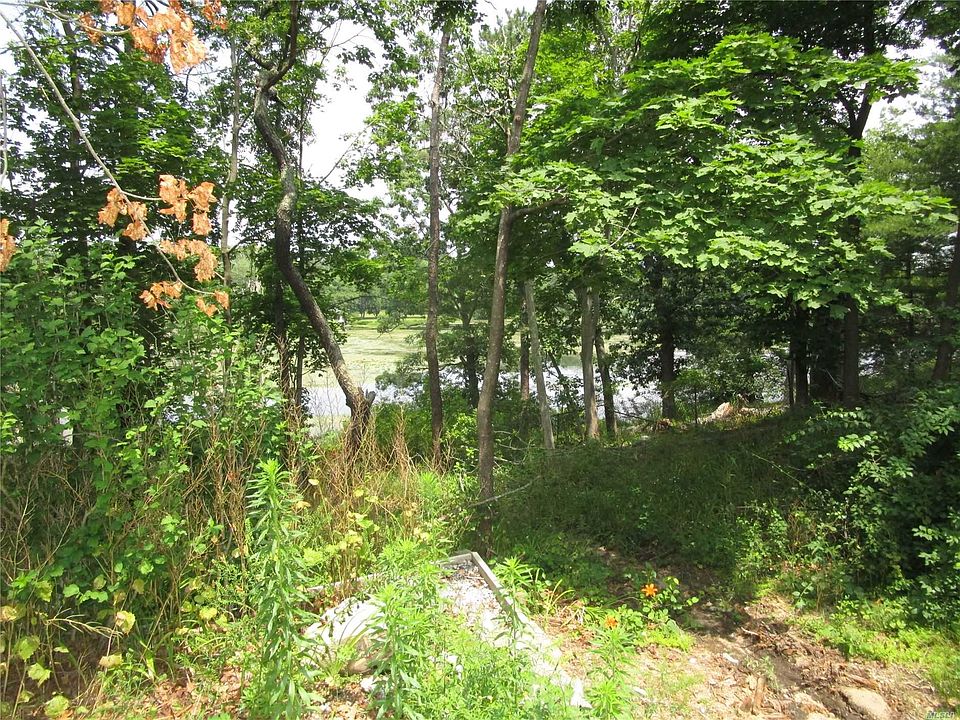 7 Long Island Ave, Yaphank, NY 11980 Zillow