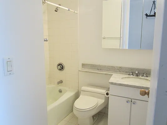 Rented by Maison International | media 15