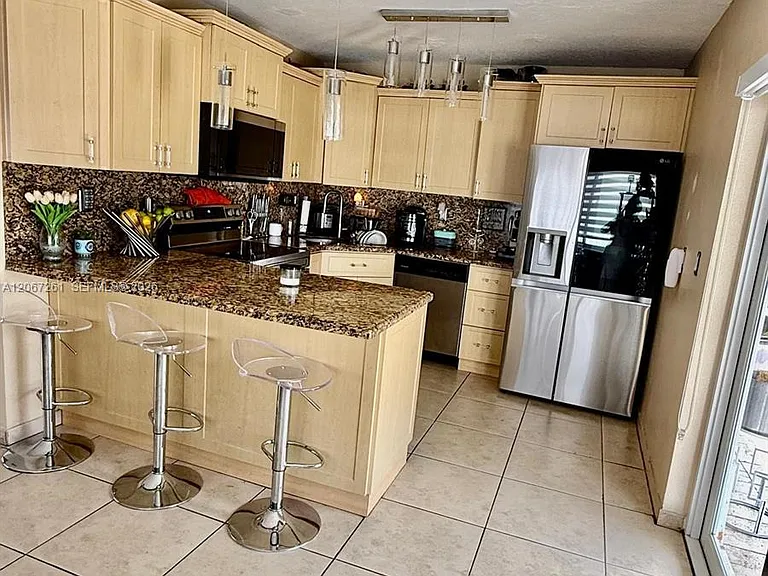 6202 SW 107th Ave — Photo 13