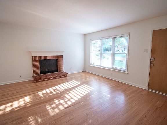 4th image of 713 Huntwood Ln