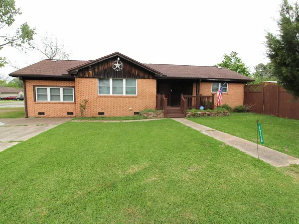 1718 Sun Ave, Port Neches, TX 77651