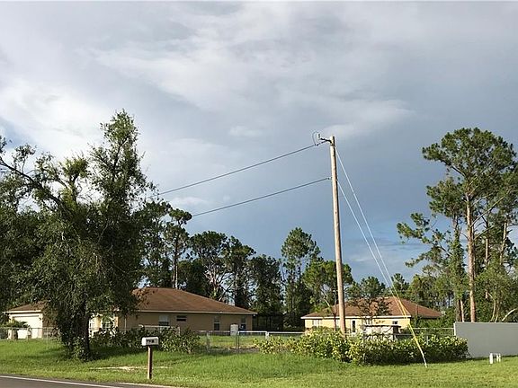 3rd image of 167 Bell Blvd S
