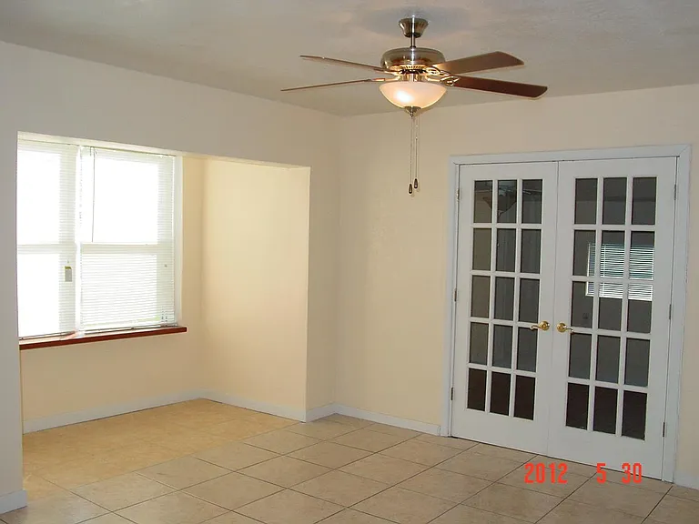 2805 Paine Ln — Photo 2