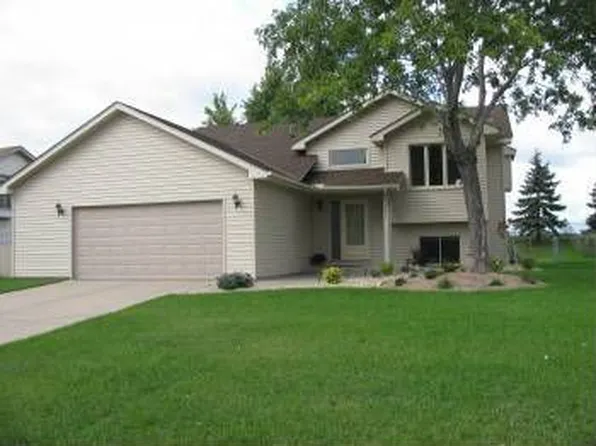 9247 Trinity Gdns N, Brooklyn Park, MN 55443