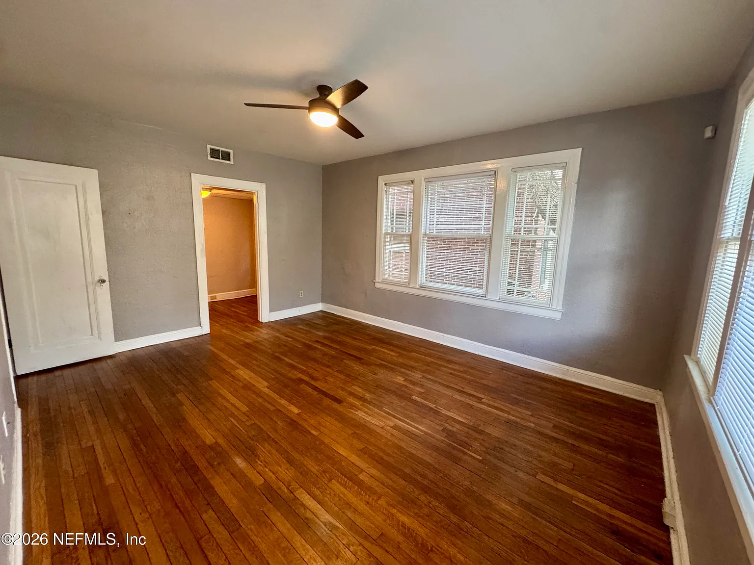 1 bed, 1.0 bath, 700 sqft, $1,200 — Photo 3