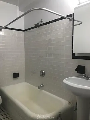 Rented by City Connections Realty | media 19