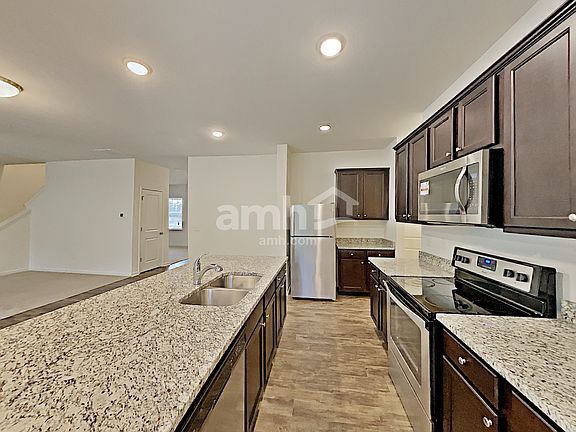 3rd image of 7226 Deering Ct