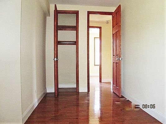 4th image of 325 Stanhope St APT 4B