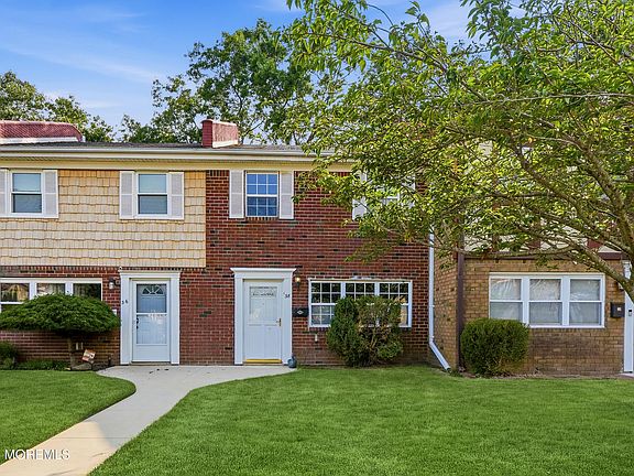 2nd image of 38 Briar Mills Drive