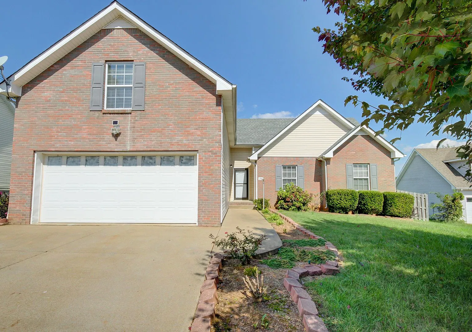 Super cute Ranch on Cul De Sac with updated Stainless Appliances! — Photo 1