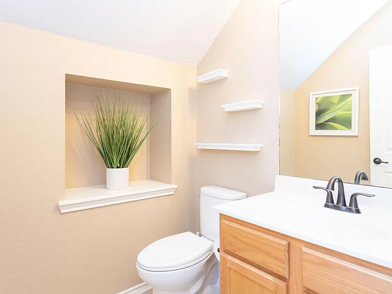1227 Cresswell Cv — Photo 10