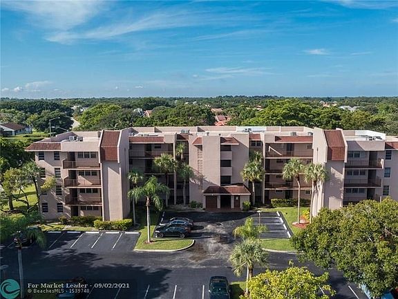 5th image of 9510 Seagrape Dr APT 203