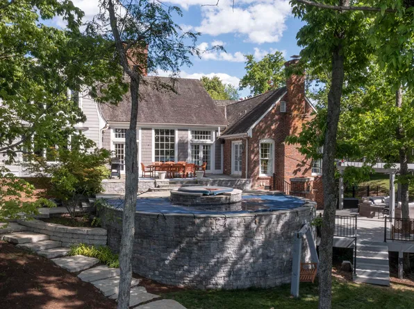 2104 Island Point, Lexington, KY 40502