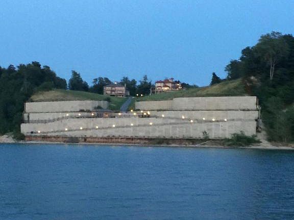 3rd image of 620 Sul Lago N