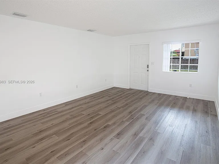 8949 SW 214th St — Photo 6