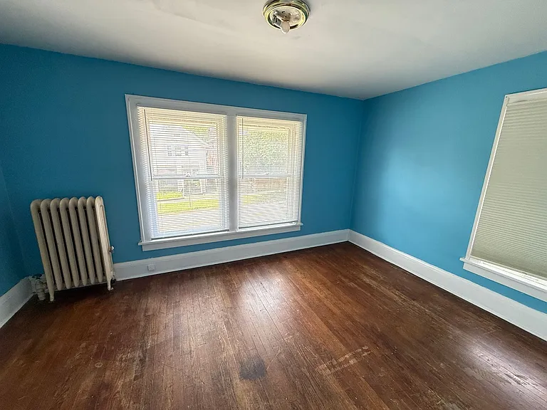 406 W Washington Ave — Photo 13