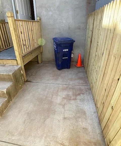 207 E Cambria St — Photo 13